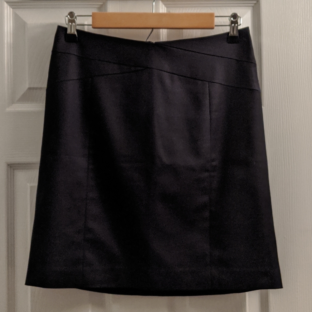 Banana Republic 4 Black business skirt